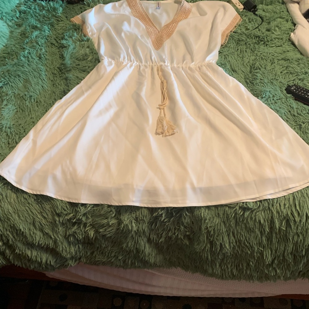 Chic White Midi Dress with Tan Accents